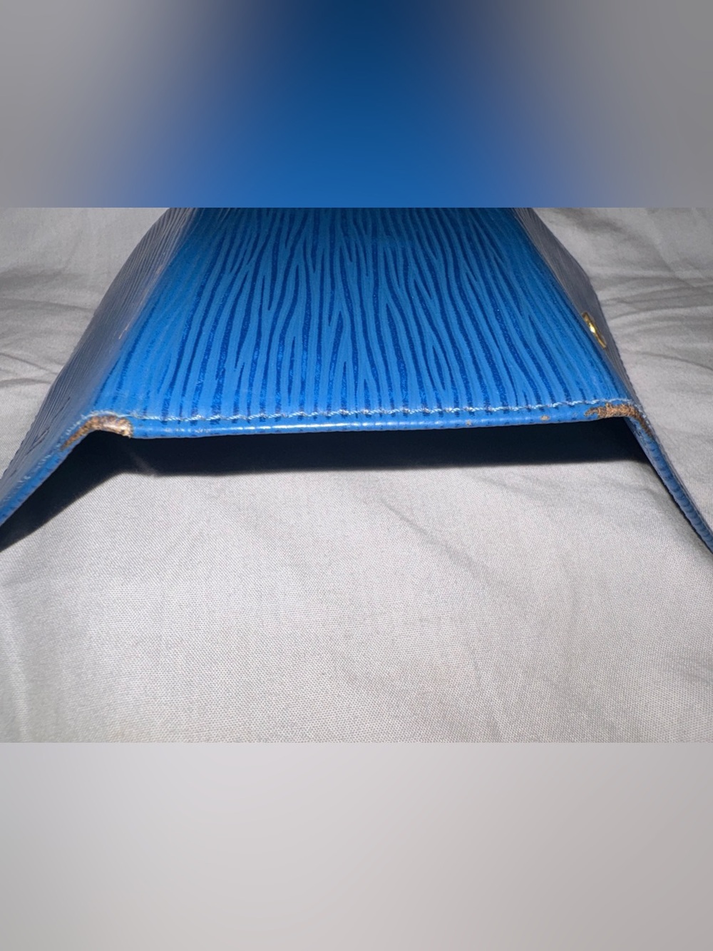 Louis Vuitton Epi Toledo Blue 6-Key Holder Key Case Wallet Vintage 2001 - Picture 9 of 9